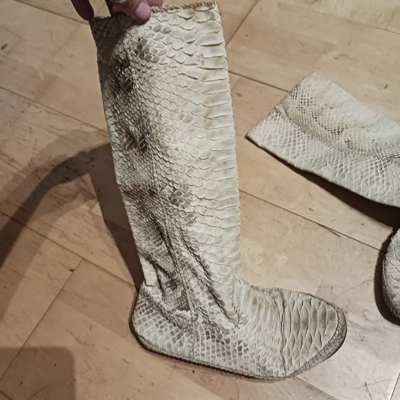 Snakeskin moccasins handmade - Picture 3 of 9